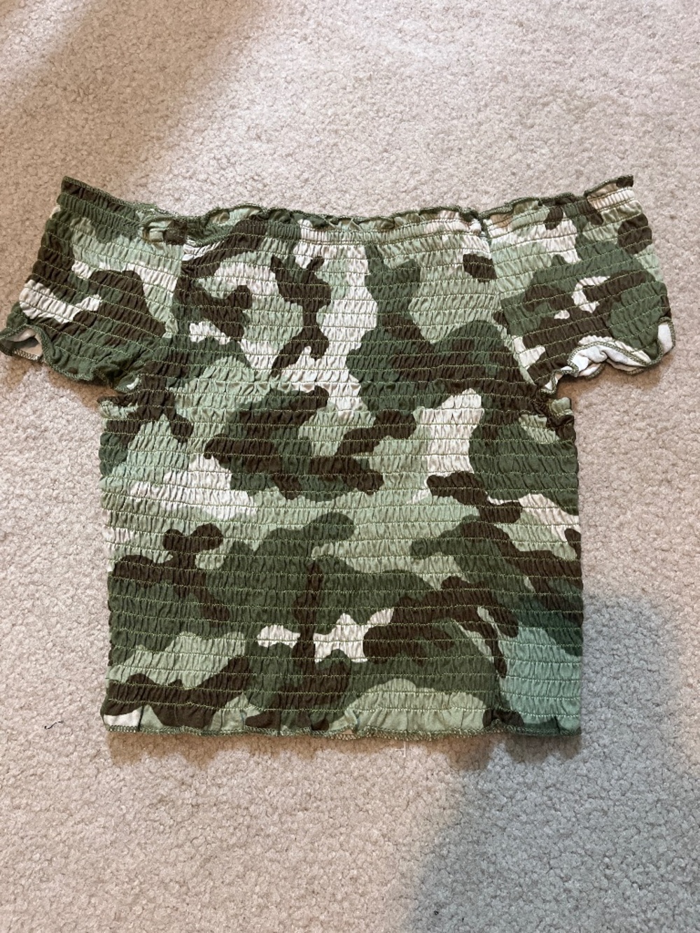 NWT Off-Shoulder Crop Tube Top Green Camo, Fashion Nova, size Med, Juniors
